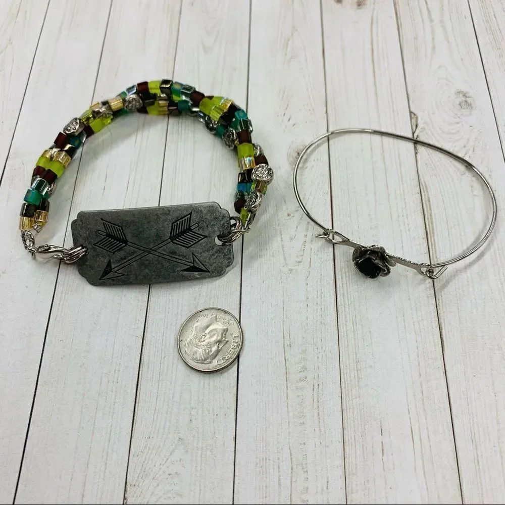 ‎Beaded Arrow and Silver Black Rose Bracelets